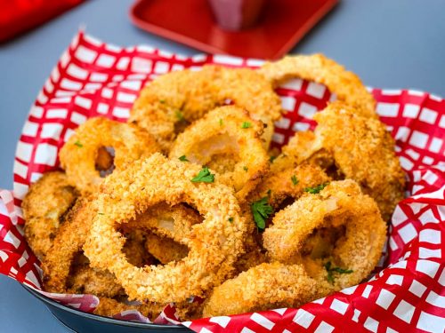 Keto 2.0 Plus onion rings are just the right crispy texture without sitting in saturating oil in your deep fryer.  Eat this low carb, great for you side dish with absolutely no guilt about carbs.  Onions are a health nuts delight.